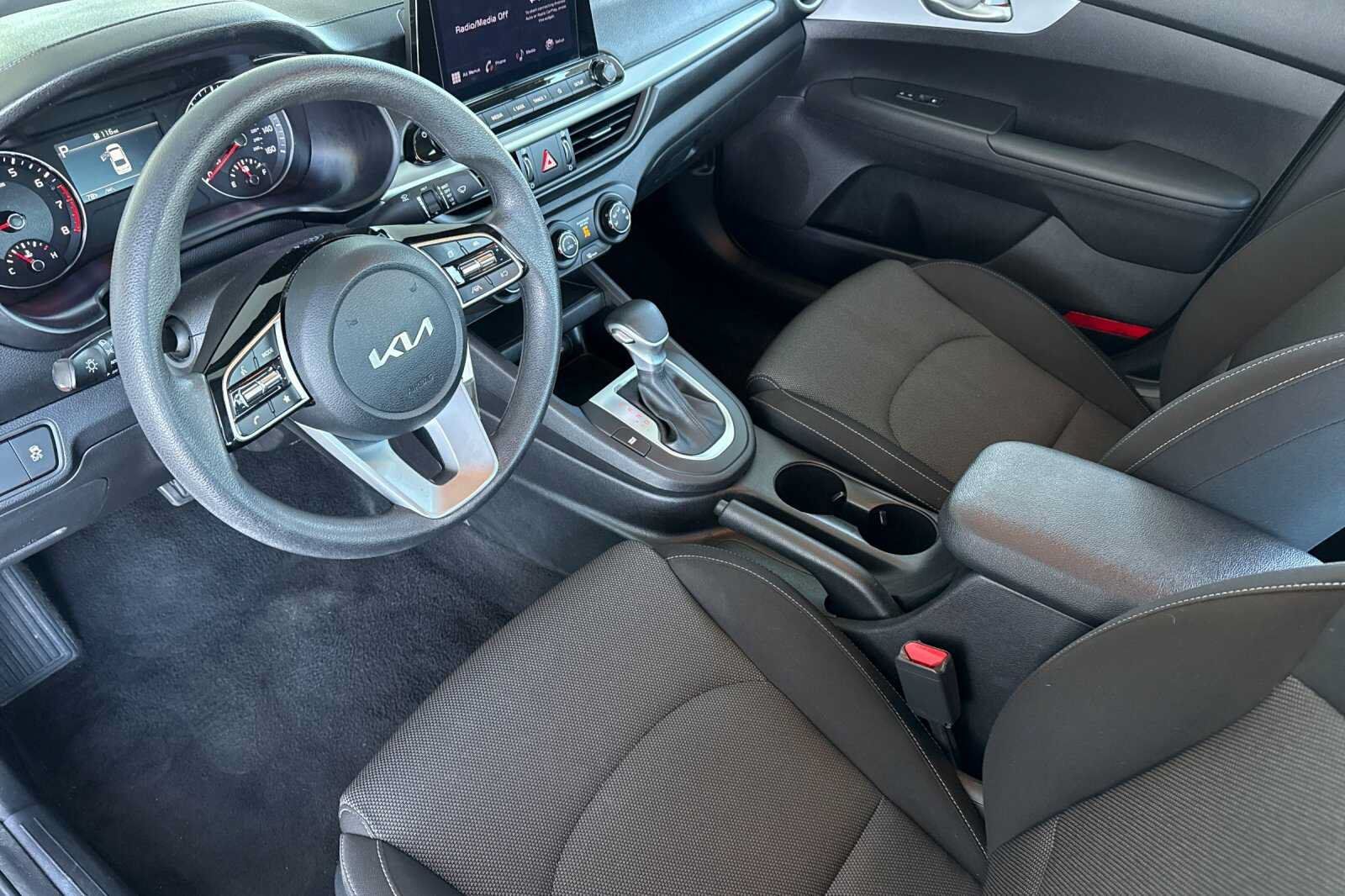 Used 2024 Kia Forte LXS FWD image 10