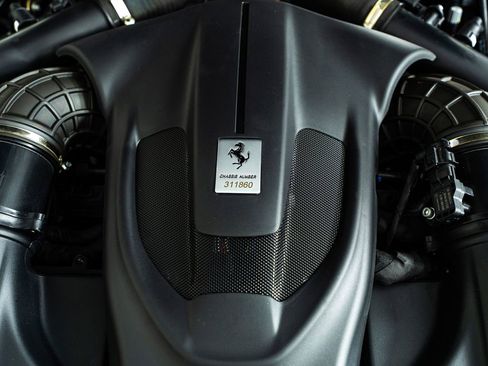 Certified 2025 Ferrari Roma Spider RWD image 12