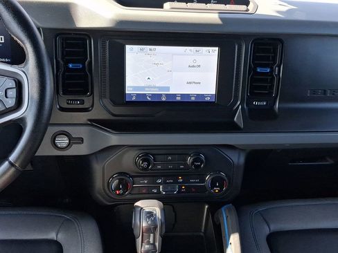 Used 2022 Ford Bronco Black Diamond AWD/4WD image 21