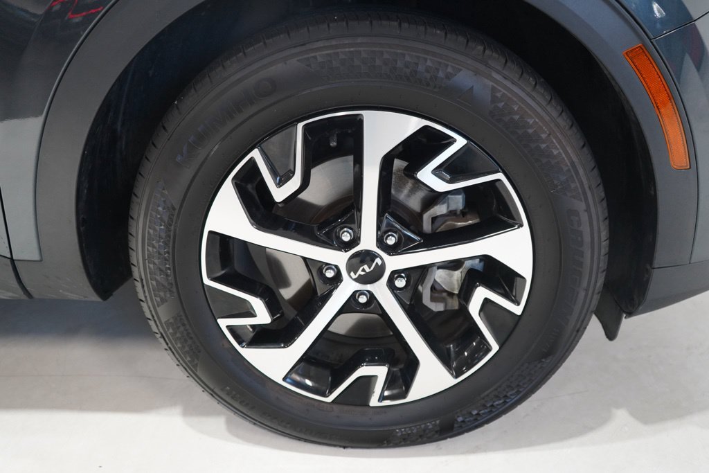 Used 2023 Kia Sportage EX FWD image 12