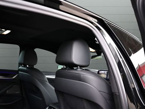 Used 2023 BMW 540i xDrive w/ Executive Package image 59