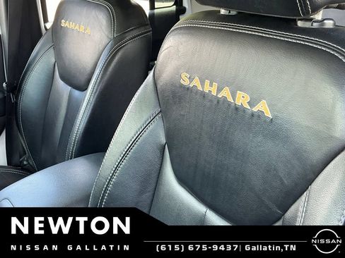 Used 2016 Jeep Wrangler Unlimited Sahara AWD/4WD image 12