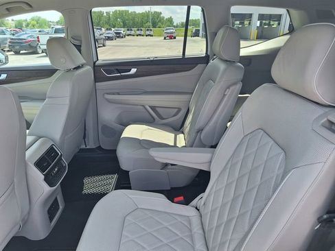 Used 2025 Volkswagen Atlas SEL Premium R-Line AWD/4WD image 12