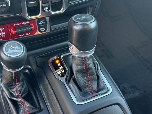 Used 2022 Jeep Gladiator Rubicon w/ LED Lighting Group image 22