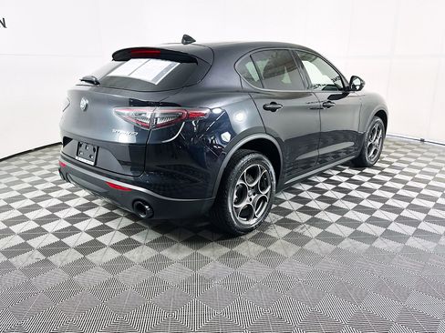 Used 2025 Alfa Romeo Stelvio Sprint w/ Convenience Package image 3