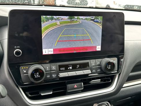 Used 2024 Toyota Grand Highlander AWD image 30