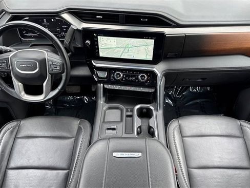 Used 2025 GMC Sierra 3500 Denali image 15
