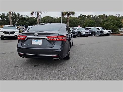Used 2018 Toyota Avalon XLE image 25