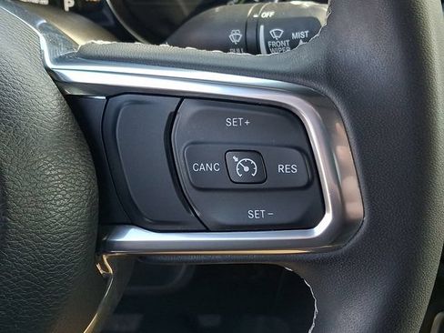 Used 2023 Jeep Wrangler Unlimited Sahara AWD/4WD image 24