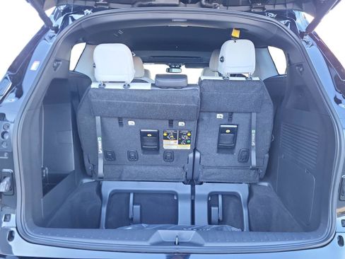 Used 2025 Toyota Sienna XSE image 24