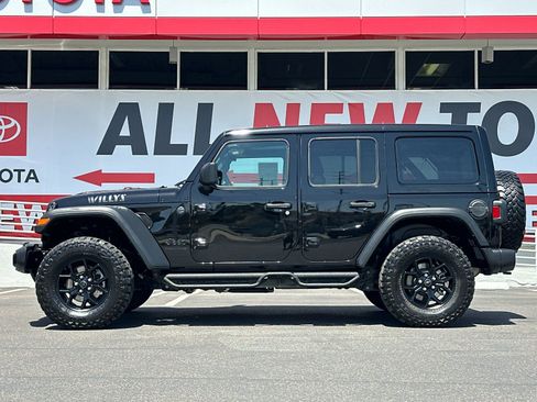 Used 2024 Jeep Wrangler Unlimited Sport AWD/4WD image 2