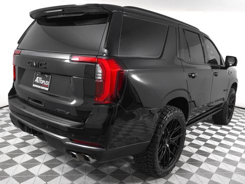 Used 2025 GMC Yukon AT4 w/ AT4 Premium Plus Package AWD/4WD image 5