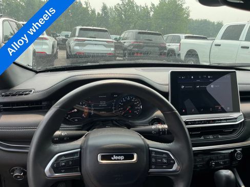 Used 2023 Jeep Compass Latitude w/ Convenience Group AWD/4WD image 15