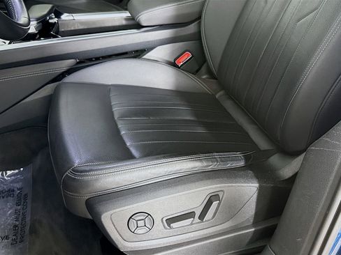 Used 2019 Audi e-tron Premium Plus image 20