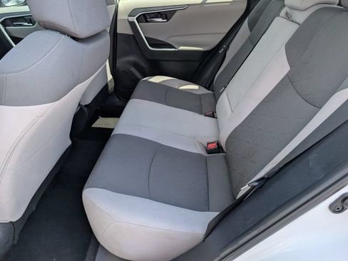 Used 2021 Toyota RAV4 XLE FWD image 30