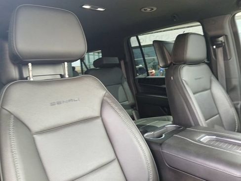 Used 2023 GMC Yukon XL Denali w/ Max Trailering Package AWD/4WD image 19
