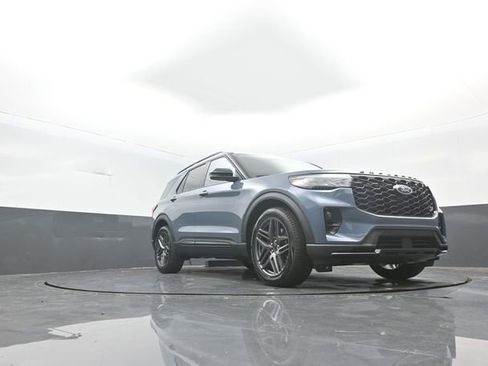 New 2026 Ford Explorer ST w/ Sun And Sound Package image 31