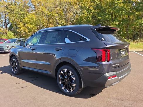 New 2026 Kia Sorento SX image 3