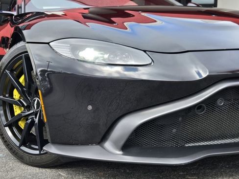 Used 2020 Aston Martin V8 Vantage Coupe image 21