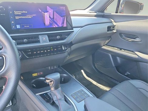 Used 2024 Lexus UX 250h F Sport image 20