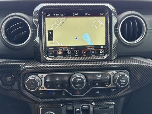 Used 2023 Jeep Wrangler Sahara w/ Cold Weather Group image 11