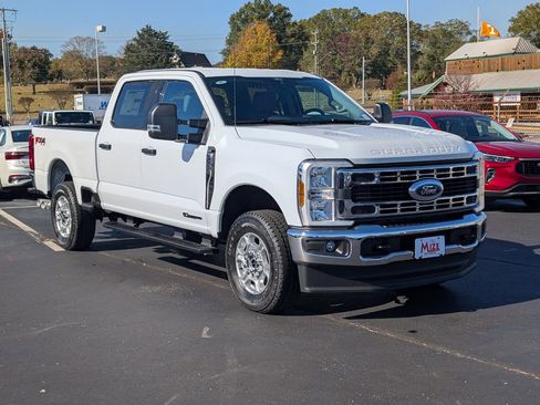 New 2026 Ford F250 XLT w/ FX4 Off-Road Package image 2