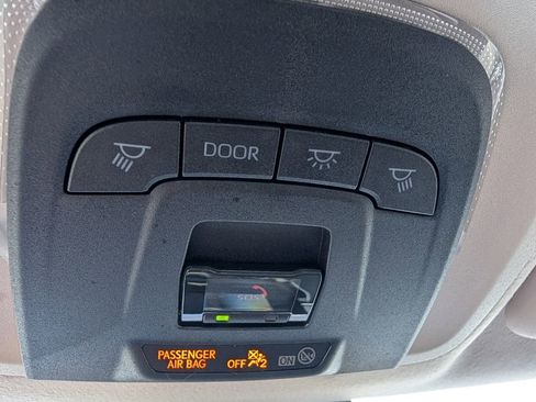 Used 2023 Toyota Corolla LE image 12