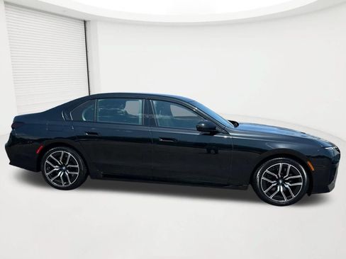 Used 2026 BMW 740i xDrive AWD/4WD image 4