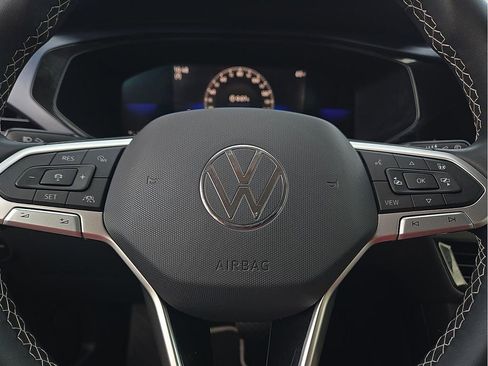 Used 2023 Volkswagen Taos SE image 19