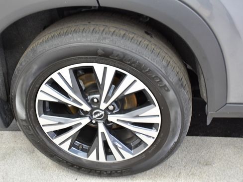 Used 2023 Nissan Rogue SV AWD/4WD image 37