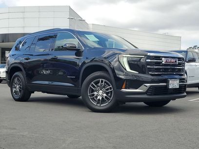 Used 2025 GMC Acadia Elevation