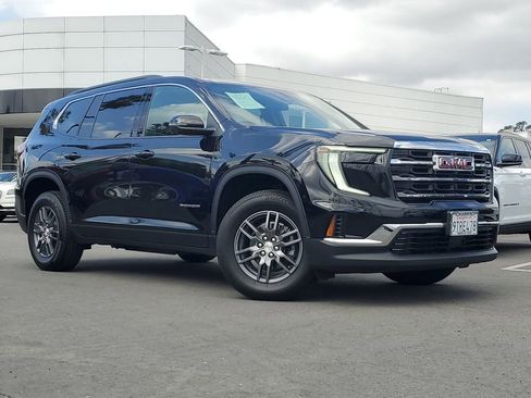 Used 2025 GMC Acadia Elevation image 1