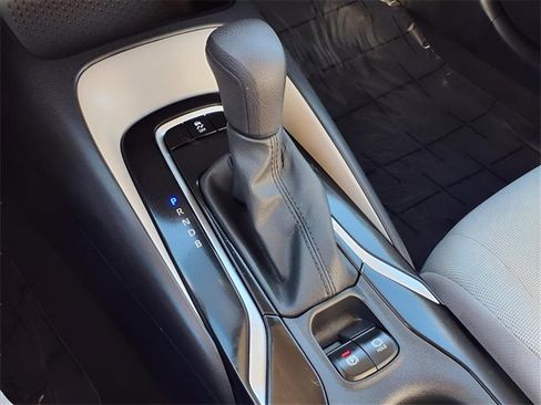 Used 2022 Toyota Corolla LE image 10