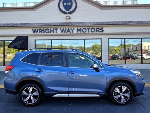 Used 2020 Subaru Forester Touring image 3