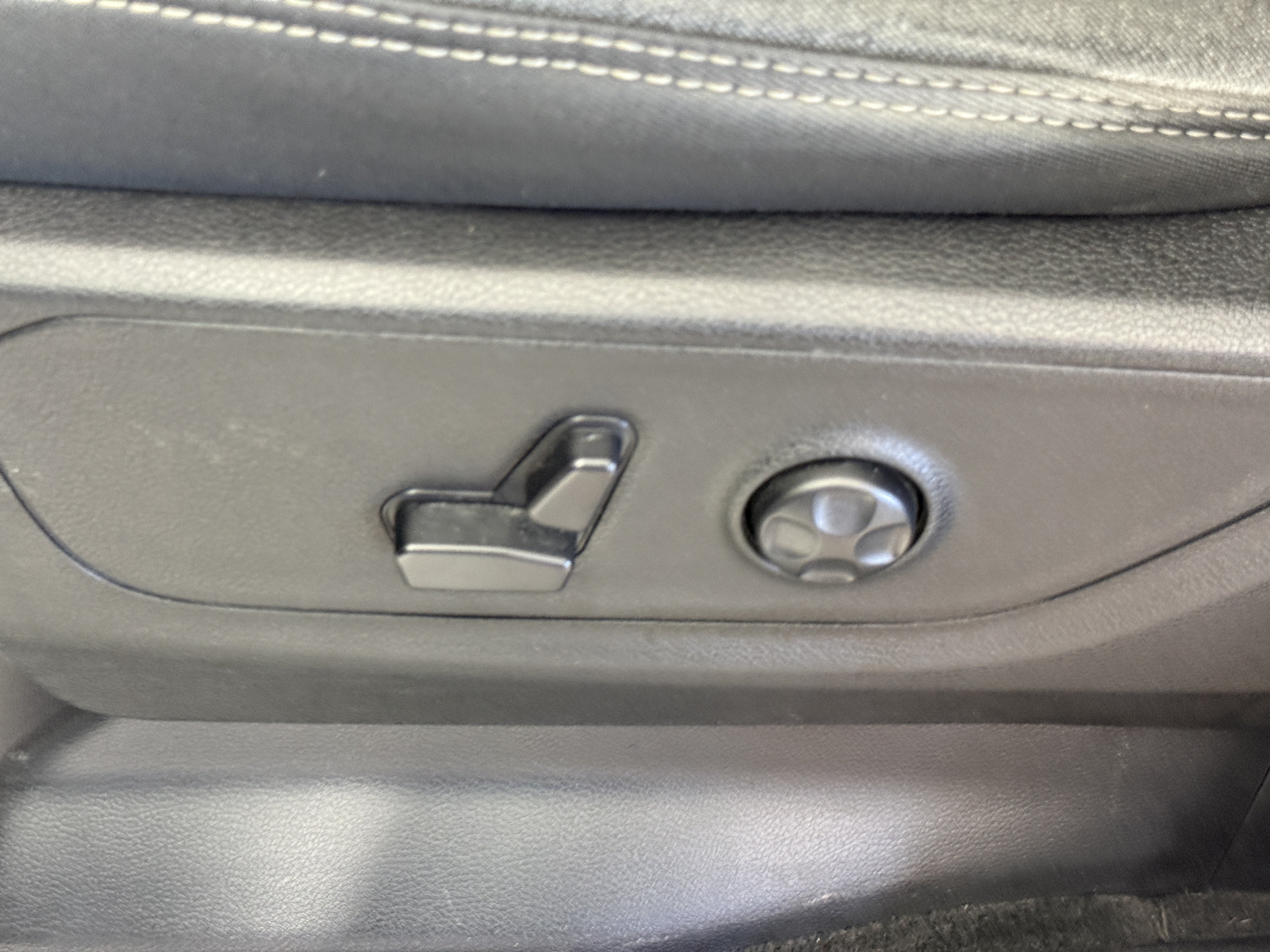 Used 2020 RAM 1500 2WD Crew Cab image 17
