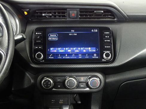 Used 2023 Nissan Kicks SV image 28