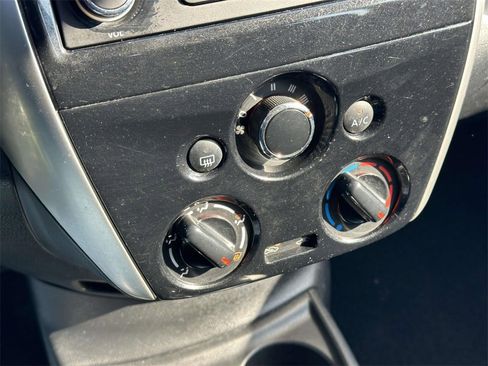 Used 2015 Nissan Versa Note SV image 29