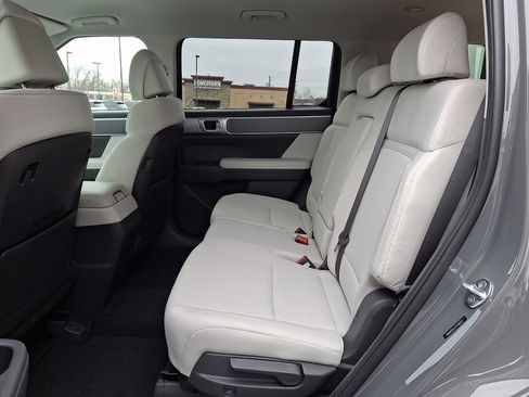 New 2026 Hyundai Santa Fe SE image 5