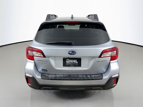 Used 2019 Subaru Outback 2.5i Premium AWD/4WD image 12