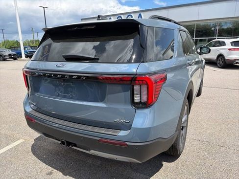 New 2026 Ford Explorer Active AWD/4WD image 4