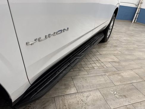 Used 2024 GMC Yukon XL SLE image 34