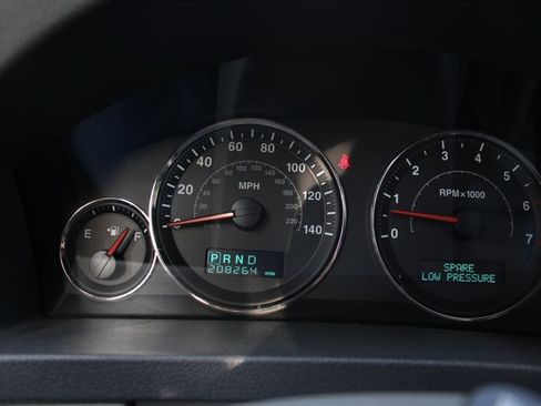 Used 2006 Jeep Grand Cherokee Limited AWD/4WD image 7