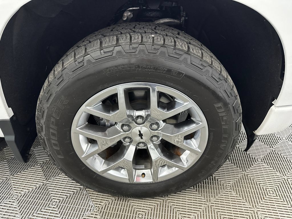 Used 2022 Chevrolet Silverado 1500 RST AWD/4WD image 13
