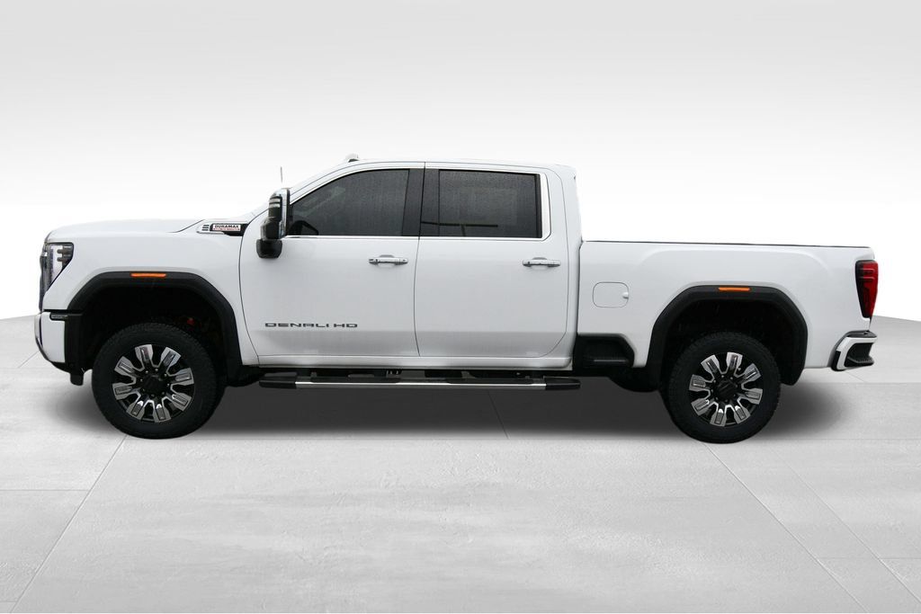 Used 2024 GMC Sierra 3500 Denali w/ Technology Package AWD/4WD image 4