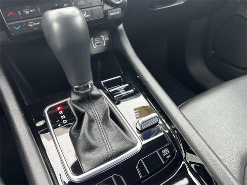 Used 2022 Jeep Compass Altitude image 31