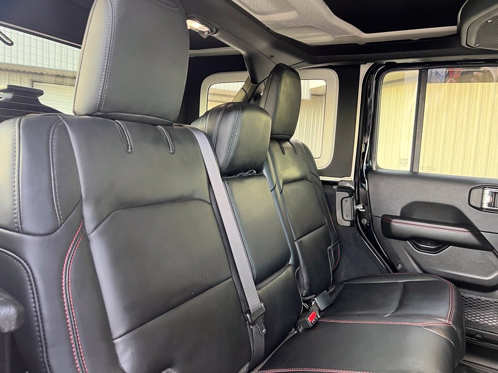Used 2026 Jeep Wrangler Unlimited Rubicon AWD/4WD image 32