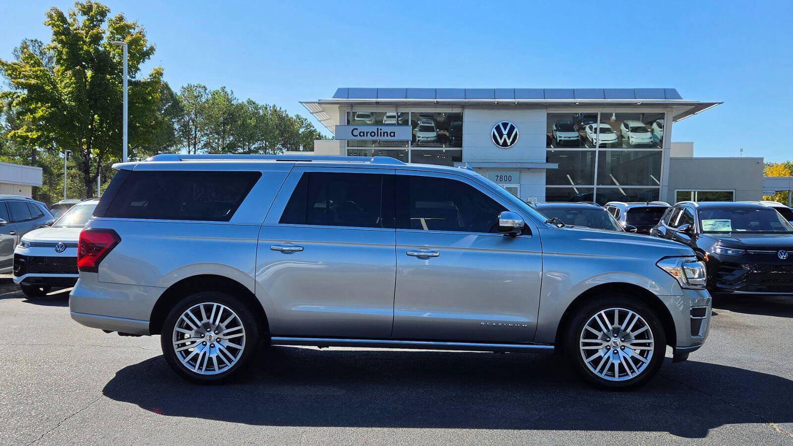 Used 2023 Ford Expedition Max Platinum AWD/4WD image 7