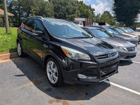 Used 2015 Ford Escape Titanium w/ Equipment Group 301A FWD image 5