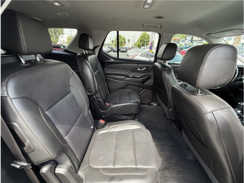 Used 2020 Chevrolet Traverse Premier FWD image 31