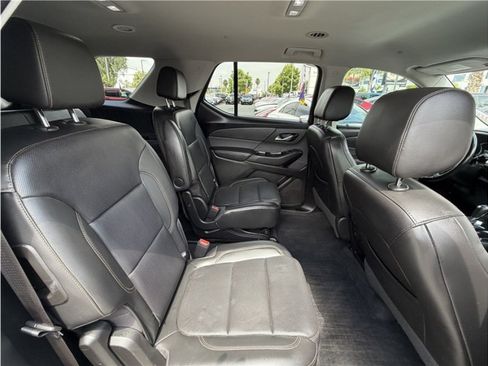 Used 2020 Chevrolet Traverse Premier FWD image 31